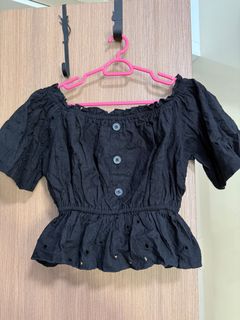 (Category: ) located in . Submitted by nessaaa.a (Listing ID 1375889677, Image 1). Description: .