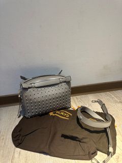 (Category: ) located in . Submitted by hype_essentials_sg (Listing ID 1375923746, Image 1). Description: .