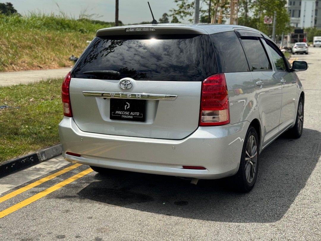 Toyota Wish 1.8 (A)62872684587905112