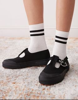 （分類：）位於 。 由 authentic.goods1999 提交（商品編號 1375897328，圖片 1）。簡介： 。