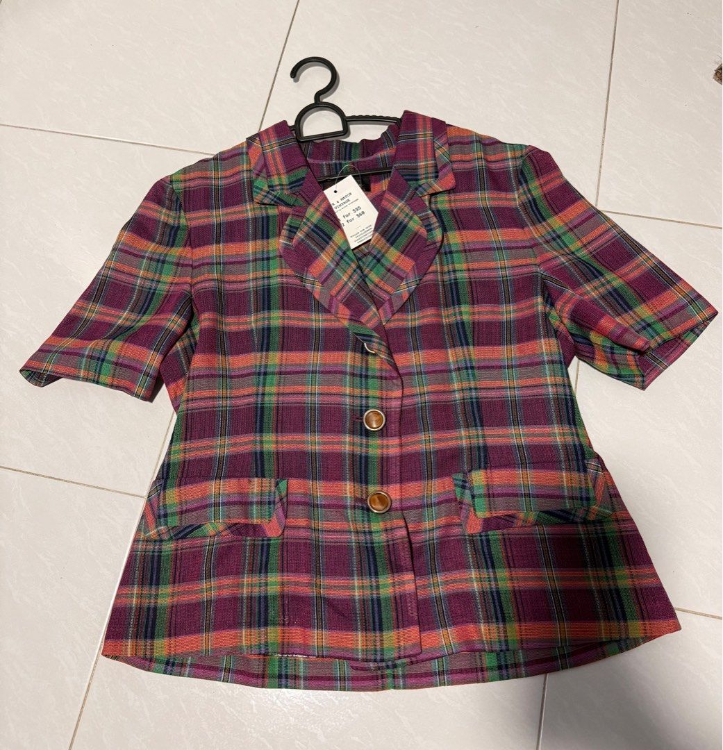 Vintagewknd Vintage Check Blouse (Category: Blouses) located in Singapore. Submitted by piezz (Listing ID 1375986800, Image 1). Description: BNWT, not worn, selling at a loss Colour may vary due to lighting shoulder: 17’ ptp: 20’ sleeve length: 11.5’ waist: 18’ length: 24’ Comes with detachable chest cover Fake pockets Meetups can be discussed.