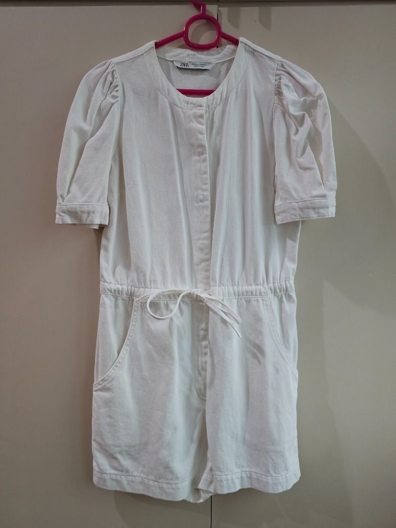 Zara White Denim Romper / Jumpsuit (Category: Rompers) located in Hagunoy. Submitted by shopaholicgirlies (Listing ID 1375949143, Image 2). Description: Size XS Used once Big on me, would fit people with longer torso better Still in very good condition ✨.