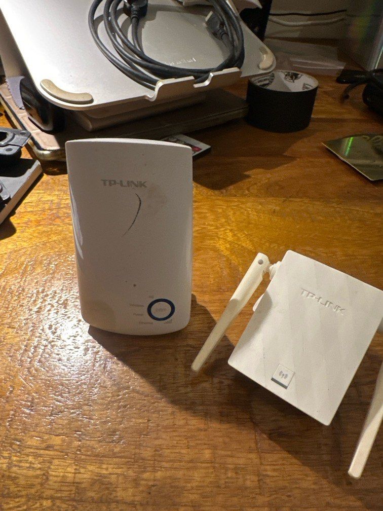 2x Wifi Extender TP LINK628630849045771126