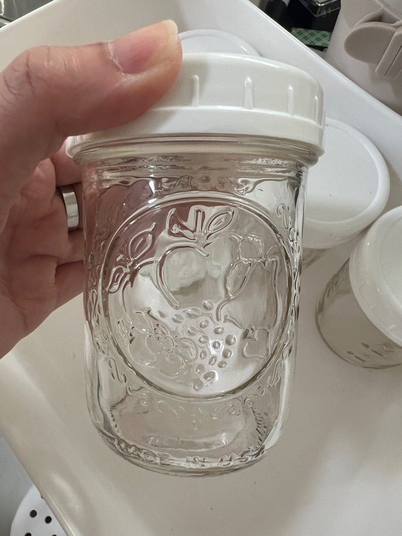6pcs Glass Mason Jars with White Lids