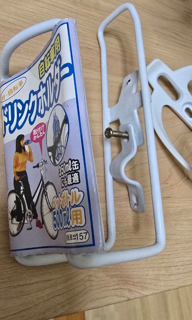 由 george223120 (刊登 ID 1376128549，圖片 1) 提交，位於 台北市 (Taipei) 的 自行車水壺架 －白色 (類別：單車)，說明：。