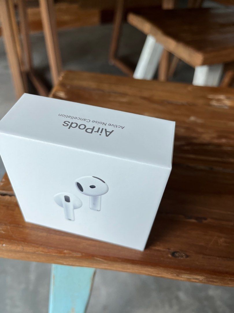 AirPods 4 with Active Noise Cancellation (Category: Earphones) located in Singapore. Submitted by grace75 (Listing ID 1376075443, Image 2). Description: Brand New ✨✨ Good Deal AirPods 4 with Active Noise Cancellation.