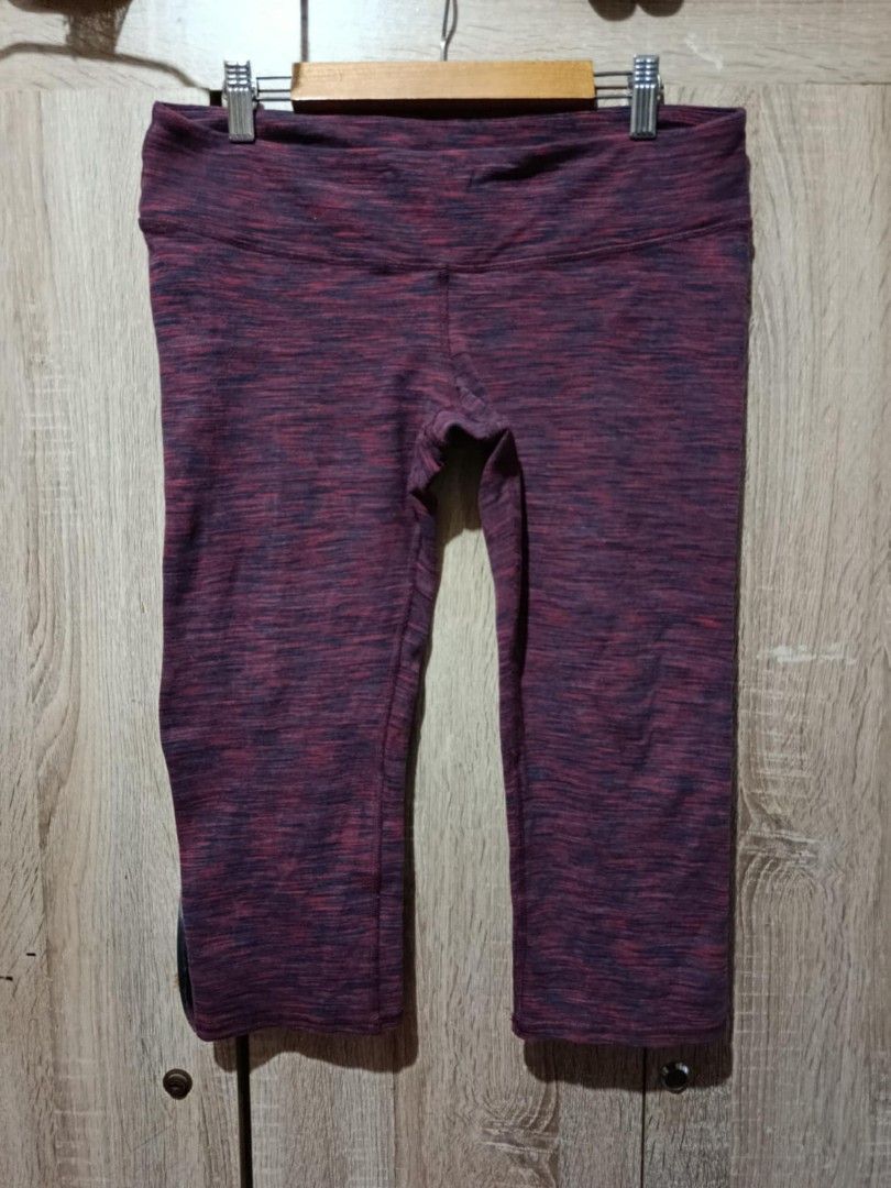 Alo old logo tokong leggings (Category: Activewear) located in San Pedro. Submitted by thriftersthrift (Listing ID 1376139384, Image 1). Description: Waistline 31-34 Length(inches) :24 Good condition Already wash Color rate : 9/10 🌵ALL ITEMS ARE FROM UKAY BALE SO MANAGE YOUR EXPECTATION 🌵 ASK SELLER FOR MORE INFORMATION COLOR MAY CHANGE TRU LIGHTING.