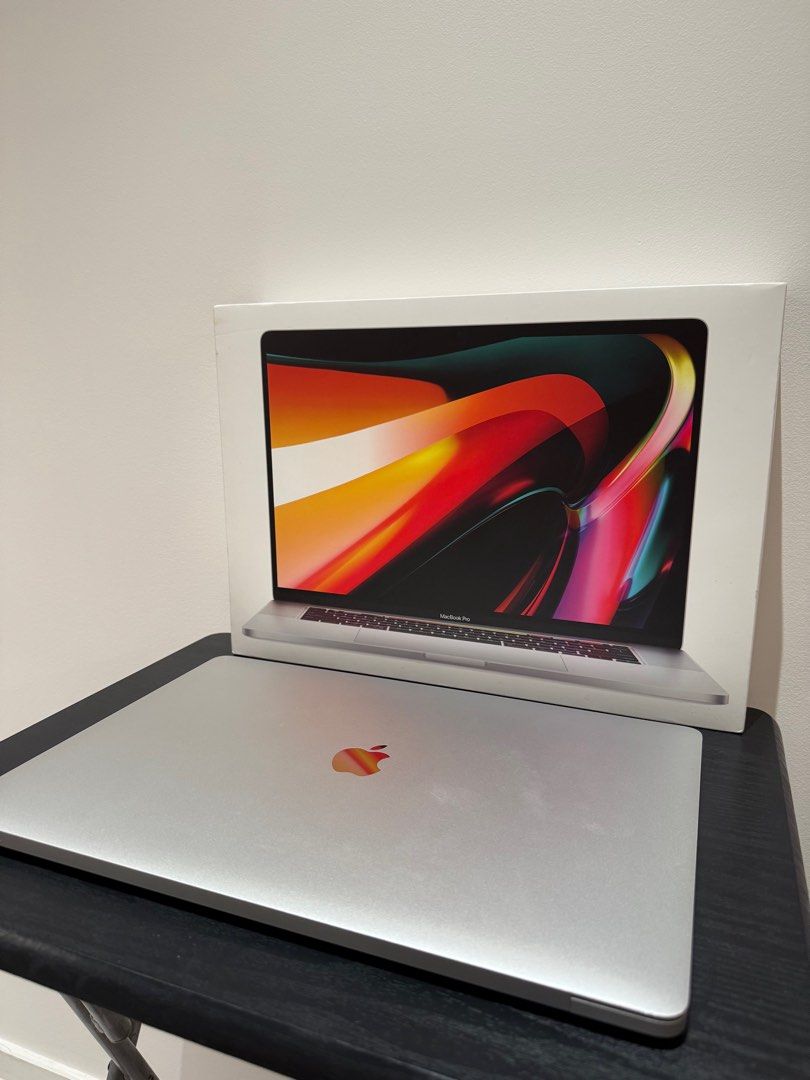 Apple MacBook Pro 16 inch 2019 i9 32GB 1TB62863110651138111