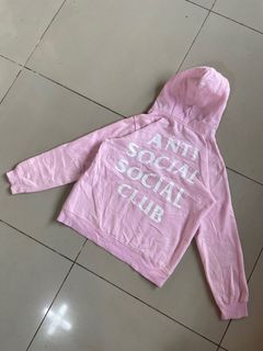 (Category: ) located in . Submitted by riyizthriftz (Listing ID 1376101373, Image 1). Description: .