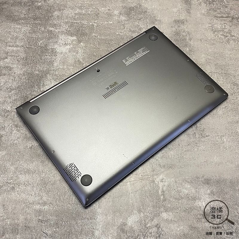 由 change12336 (刊登 ID 1376212034，圖片 3) 提交，位於 台北市 (Taipei) 的 ASUS VIVOBOOK S433E I5-1135G7/16G/512G 黑《二手 無盒 歡迎折抵》A77167 (類別：桌上電腦或筆記型電腦)，說明：ASUS VIVOBOOK S433E I5-1135G7/16G/512G 黑 店保7天 功能正常，電池62%/WIN11，上蓋一個凹 85%新，機身殼有一處較明顯之顆傷或掉漆，或兩處以上小顆傷或小掉漆，請參閱賣場圖片 單機+充電器 本賣場商品因於店家同步銷售流通快，請於下標前先詢問是否有貨。 ( 下標後如需自取請參閱關於我中的店家資訊。) 下標後請於 3 天內完成交易，並將您的收件資料填寫於買賣留言板中。 ( 請留收件人姓名、地址、電話。) 賣場交易方式 : 到店自取、超商取貨付款、信用卡(店家使用)、輕鬆付(黑貓宅配)。 購買前如有任何問題請多利用問與答或賣場即時通，若我們未回覆您的問題，表示不同意或未讀您的發問