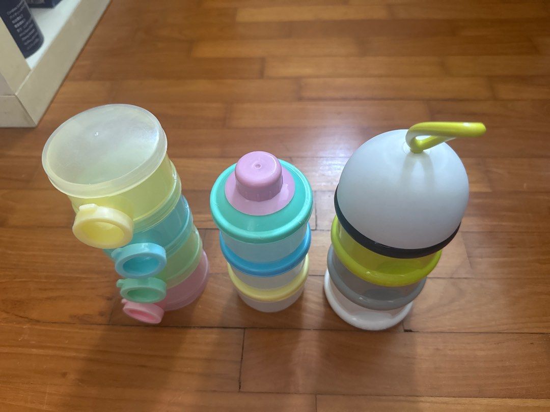 Baby Formula Dispenser Set (Category: Breastfeeding & Bottle Feeding) located in Singapore. Submitted by alexander.stromer (Listing ID 1376072792, Image 2). Description: .