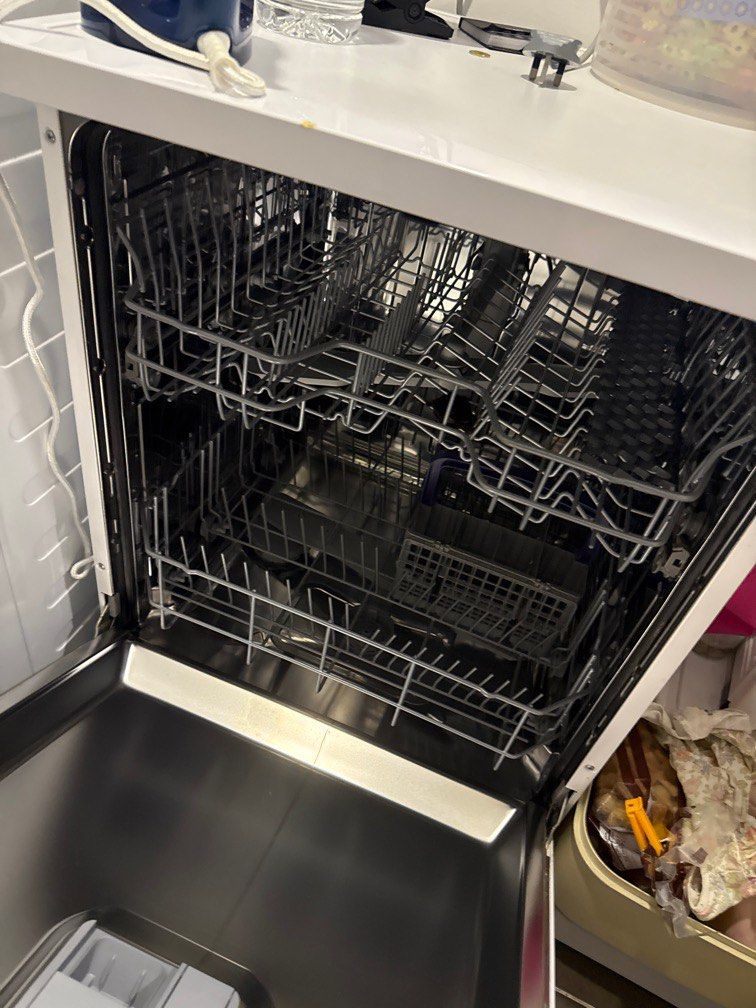 Beko Dishwasher (Category: Dishwasher) located in Kuala Lumpur. Submitted by rinoar (Listing ID 1376216539, Image 3). Description: Still under manufacture warranty (2 years) bought on March 2024 for RM1 687 My New maid doesnt like to use the dishwasher & Im planning to get a freezer in place once the dishwasher is sold, live in a small condo so space is really limited..