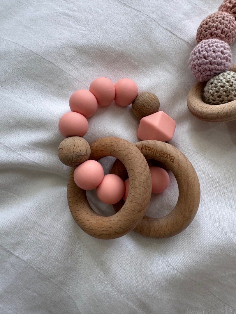 Boogin Head Teether w/ free cocobear (Category: Infant Playtime) located in San Juan City. Submitted by lennychan90 (Listing ID 1376035554, Image 2). Description: Srp 1150 Bought last year - Opened but never used - baby did not like or use teethers in general. .