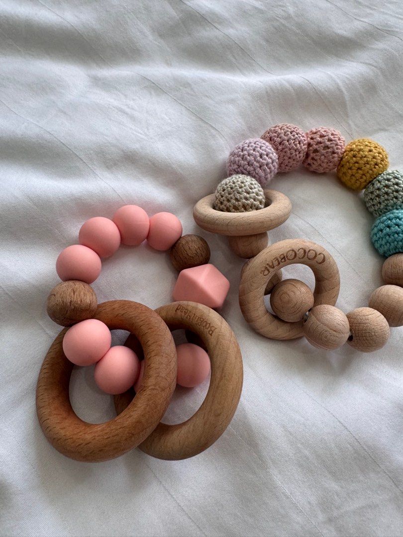 Boogin Head Teether w/ free cocobear (Category: Infant Playtime) located in San Juan City. Submitted by lennychan90 (Listing ID 1376035554, Image 3). Description: Srp 1150 Bought last year - Opened but never used - baby did not like or use teethers in general. .