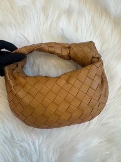 (Category: ) located in . Submitted by her.lux.my (Listing ID 1376060344, Image 1). Description: .