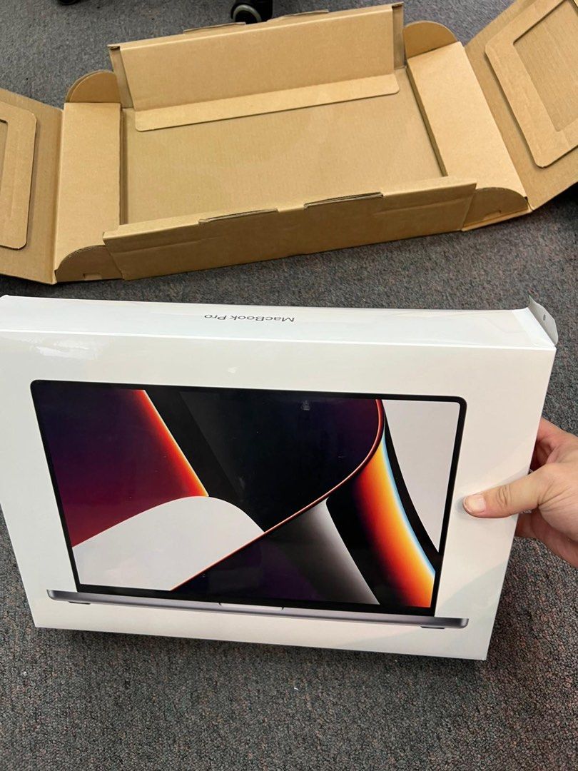 Brand New Apple MacBook Pro (16-inch, 2021) Space Gray | 10C CPU 16C GPU 32GB 1TB62853056543746113