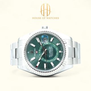 (Category: ) located in . Submitted by houseofwatches.sg (Listing ID 1376106412, Image 1). Description: .