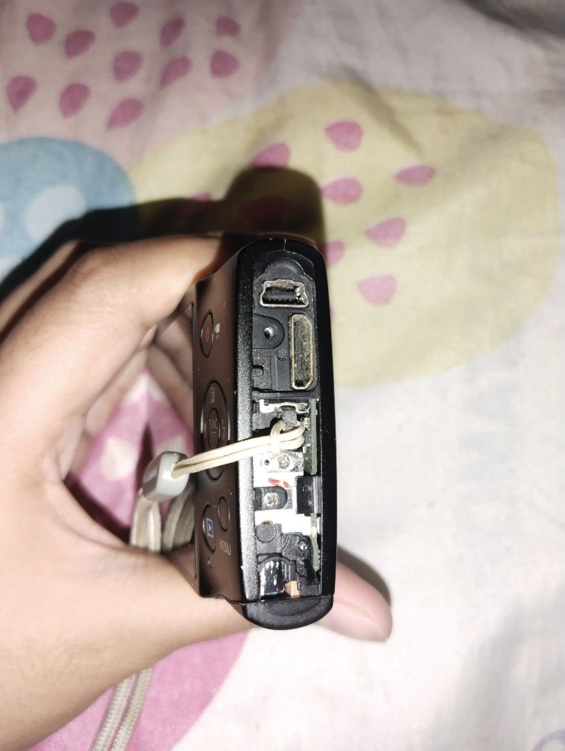 CANON IXUS 125 HS (Category: Cameras) located in Manila. Submitted by andrheaaa (Listing ID 1376169007, Image 3). Description: ᯓ★CANON IXUS 125 HS hi lovies! i'm selling my preloved camera!♡ ᯓ★6,599 php 𐙚⋆°🦢.⋆ᥫ᭡𐙚⋆°🦢.⋆ᥫ᭡𐙚⋆°🦢.⋆ᥫ᭡ ABOUT THIS CAM: ° resolution: 16.1 mp ° 5x optical zoom ° image stabilizer ° can take videos ° ISO 100 - 3200 ° fully functional CONDITION ★ 9.5/10 - body cosmetics ★ all buttons - working ★ flash - working ★ zoom in