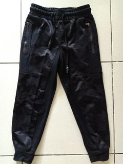 (Kategori: ) berada di . Dikirim oleh preloved_kidz (ID iklan 1376047101, Gambar 1). Deskripsi: .