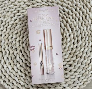 (Category: ) located in . Submitted by urfavluxuryshop (Listing ID 1376210602, Image 1). Description: .