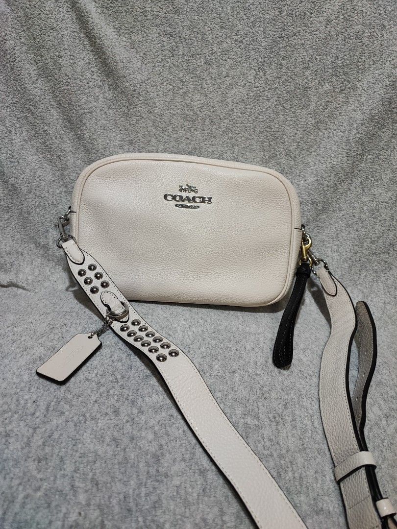Coach Jamie Camera bag Rivet (Category: Luxury Bags & Wallets) located in Baguio. Submitted by jayrgijc52758 (Listing ID 1376163936, Image 3). Description: Coach Jamie Camera bag Rivet New Direct from coach outlet store din ito Never nagamit 15k din yarn Selling for only 8k.