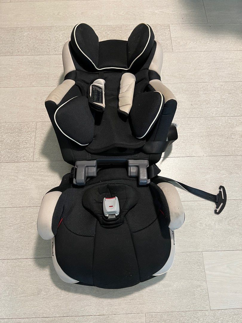 Combi baby car seat (Category: Car Seats) located in Singapore. Submitted by wz0701 (Listing ID 1376091181, Image 1). Description: Self collect, check out the pictures for details .