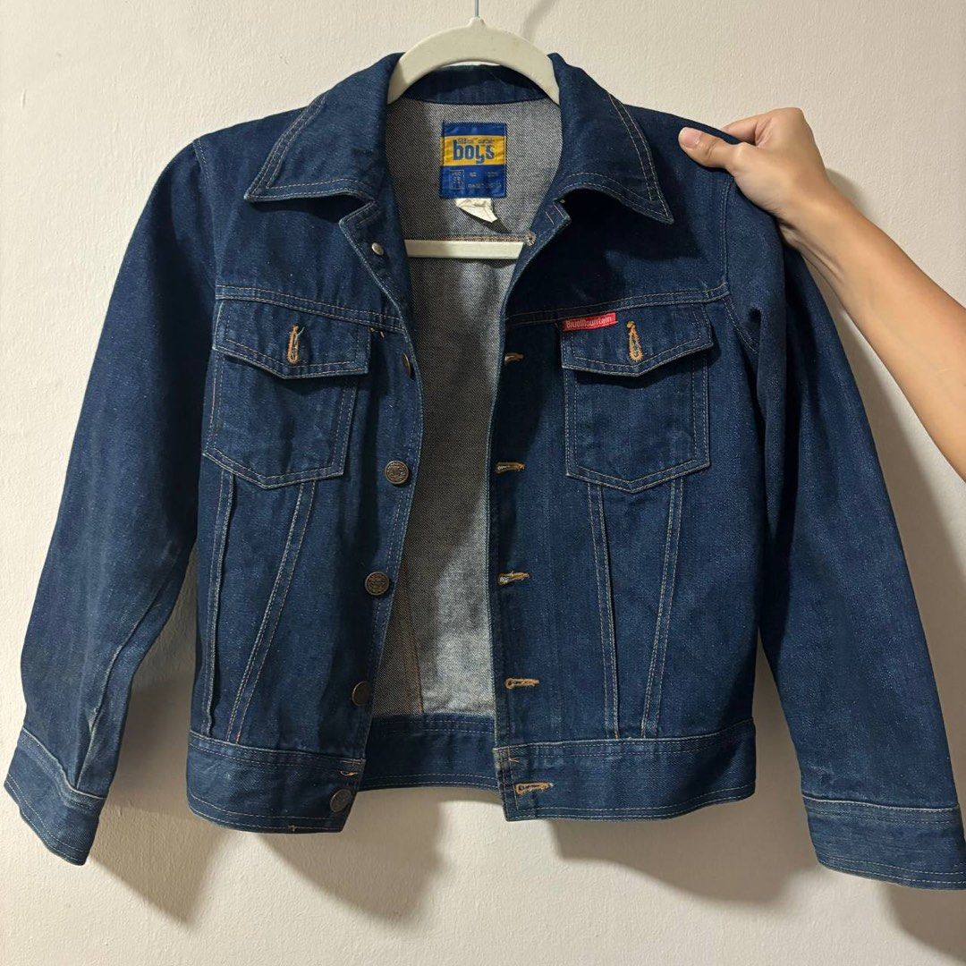 denim jacket (Category: Coats, Jackets and Outerwear) located in Singapore. Submitted by mishkaa (Listing ID 1376216729, Image 1). Description: + mailing $3.50.