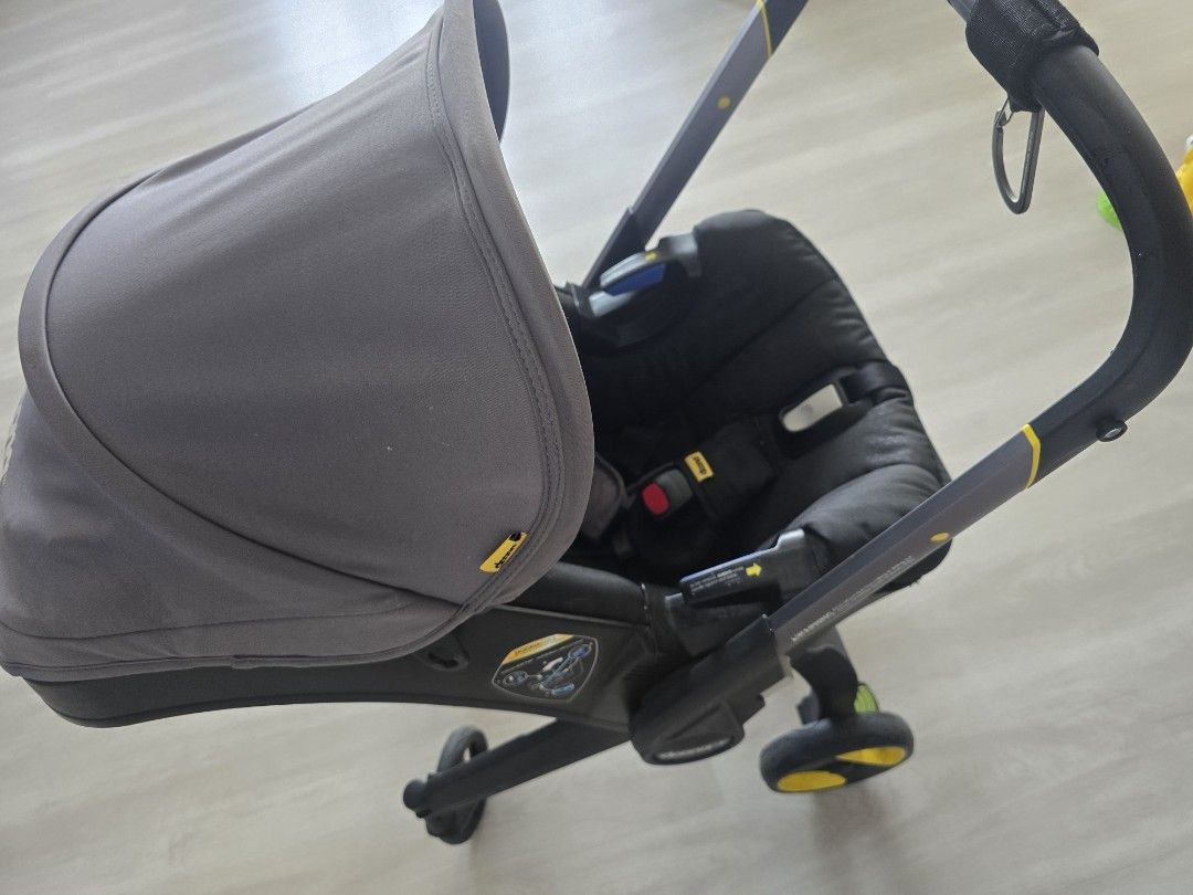 DoonaMax stroller and car seat (Category: Strollers) located in Singapore. Submitted by bubbly201 (Listing ID 1376073350, Image 2). Description: Used this Doona since mid 2023. It is only 2 years old. Still in good condition..