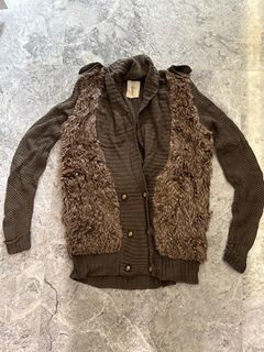 (Category: ) located in . Submitted by lovebooksandfashion (Listing ID 1376132957, Image 1). Description: .