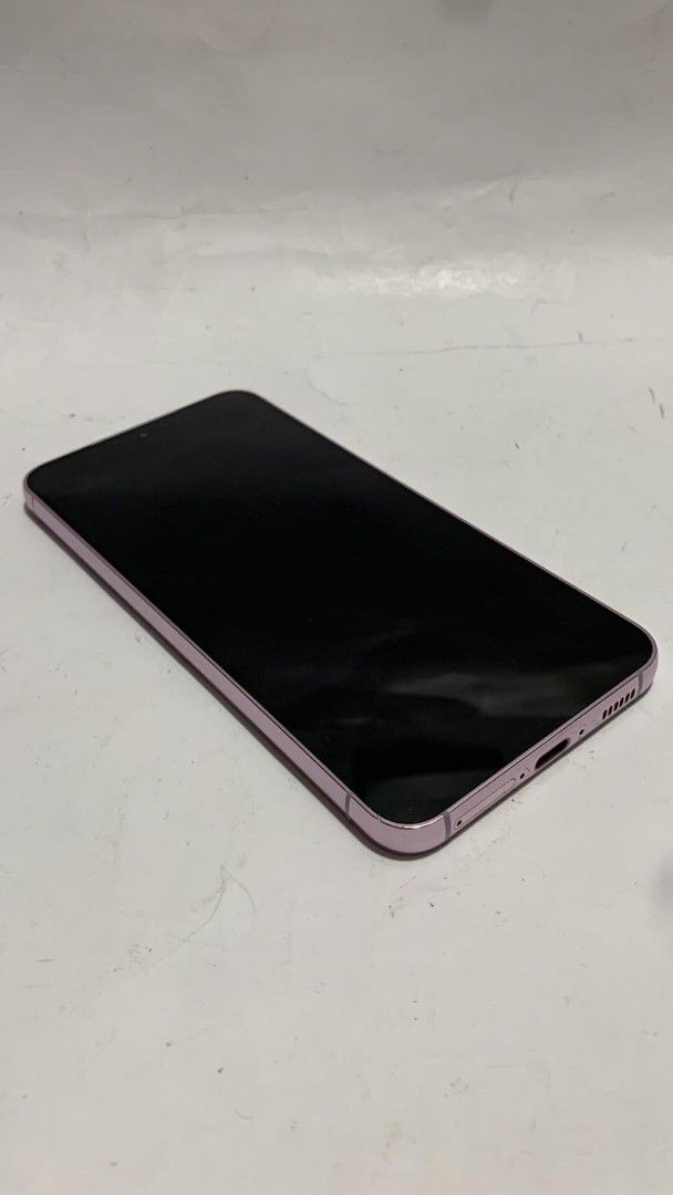 Galaxy S23 5G 256GB Lavender (Category: Samsung) located in Singapore. Submitted by wmartsg (Listing ID 1376083085, Image 1). Description: .