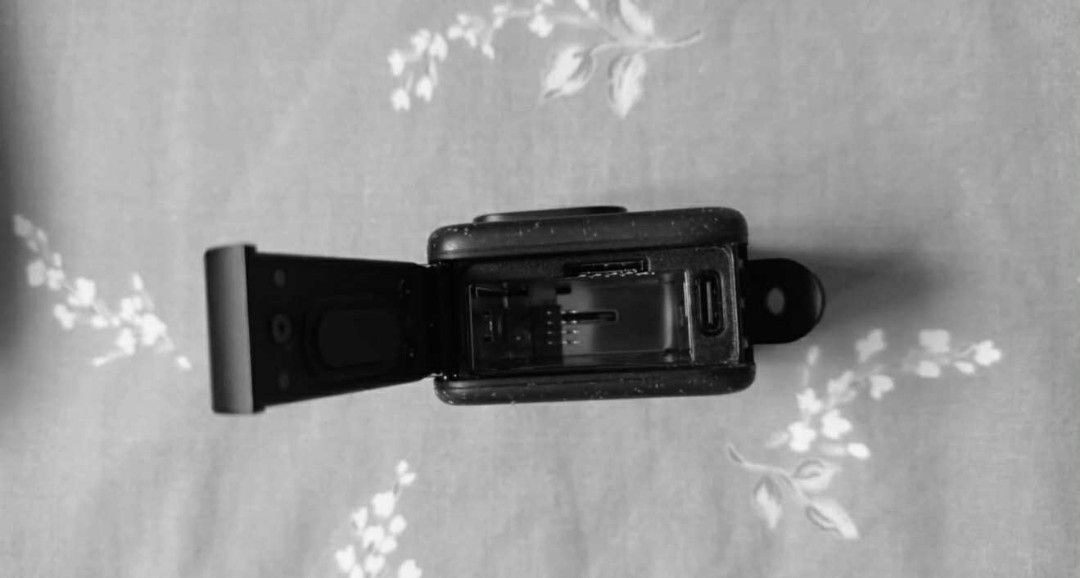 Go pro 12 (Category: Cameras) located in Manila. Submitted by markjonell38097 (Listing ID 1376056796, Image 3). Description: brand new.