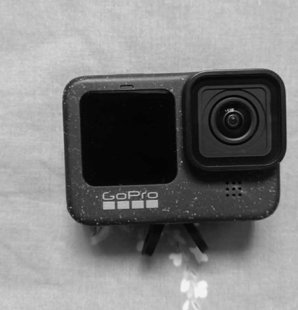 Go pro 12 (Category: Cameras) located in Manila. Submitted by markjonell38097 (Listing ID 1376056796, Image 2). Description: brand new.