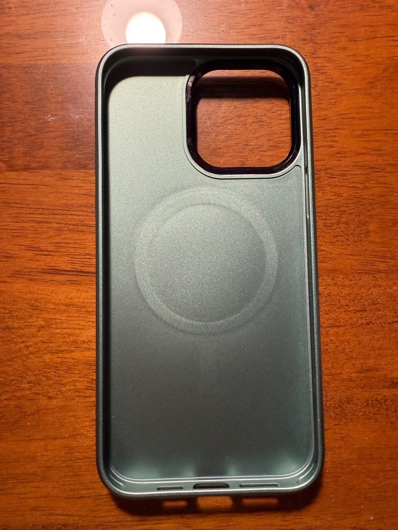 Green phone case for iphone 14 pro max (Category: Cases & Sleeves) located in Manila. Submitted by jppchang96280 (Listing ID 1376212417, Image 2). Description: Green phone case for iphone 14 pro max ✅ lalamove or jnt only (around metro manila preferably) ✅ buyer will shoulder shipping fee ✅ Gcash only .