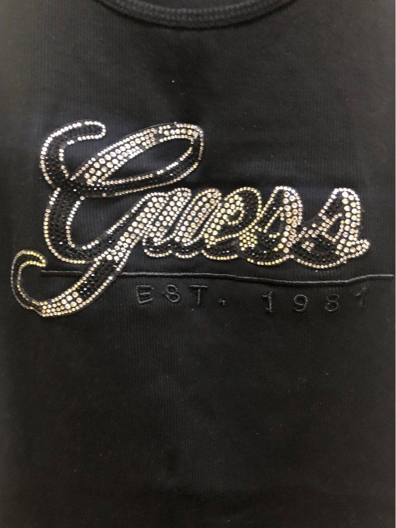Guess top authentic (Category: Sleeveless) located in Marikina City. Submitted by declutterwcyz (Listing ID 1376071904, Image 2). Description: Bought for 1500 before very nice and like brand new need iron only see pictures for details have last price fits waist 27 marikina loc lalamove/j&t rush .