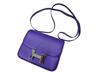 (Category: ) located in . Submitted by luxcloset5 (Listing ID 1376190995, Image 1). Description: .