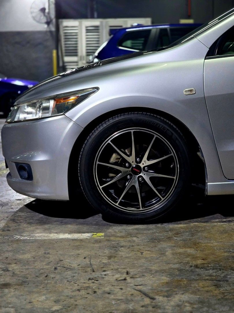 Honda Stream 1.8 RSZ (A)62885347950082114