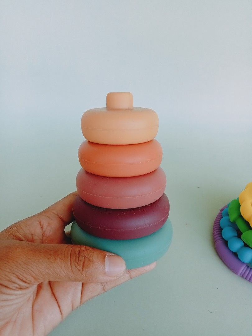 Jellystone Designs Teether and Stacker plus 1 silicon stacker (Category: Soothers & Pacifiers) located in Rosario. Submitted by elysedeclutter (Listing ID 1376157343, Image 3). Description: missing tag 1 pc.