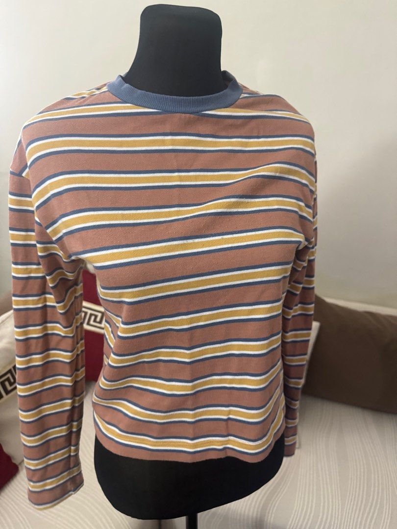 Just G long sleeves top (Category: Longsleeves) located in Quezon City. Submitted by msc30 (Listing ID 1376218457, Image 1). Description: Just G striped top .
