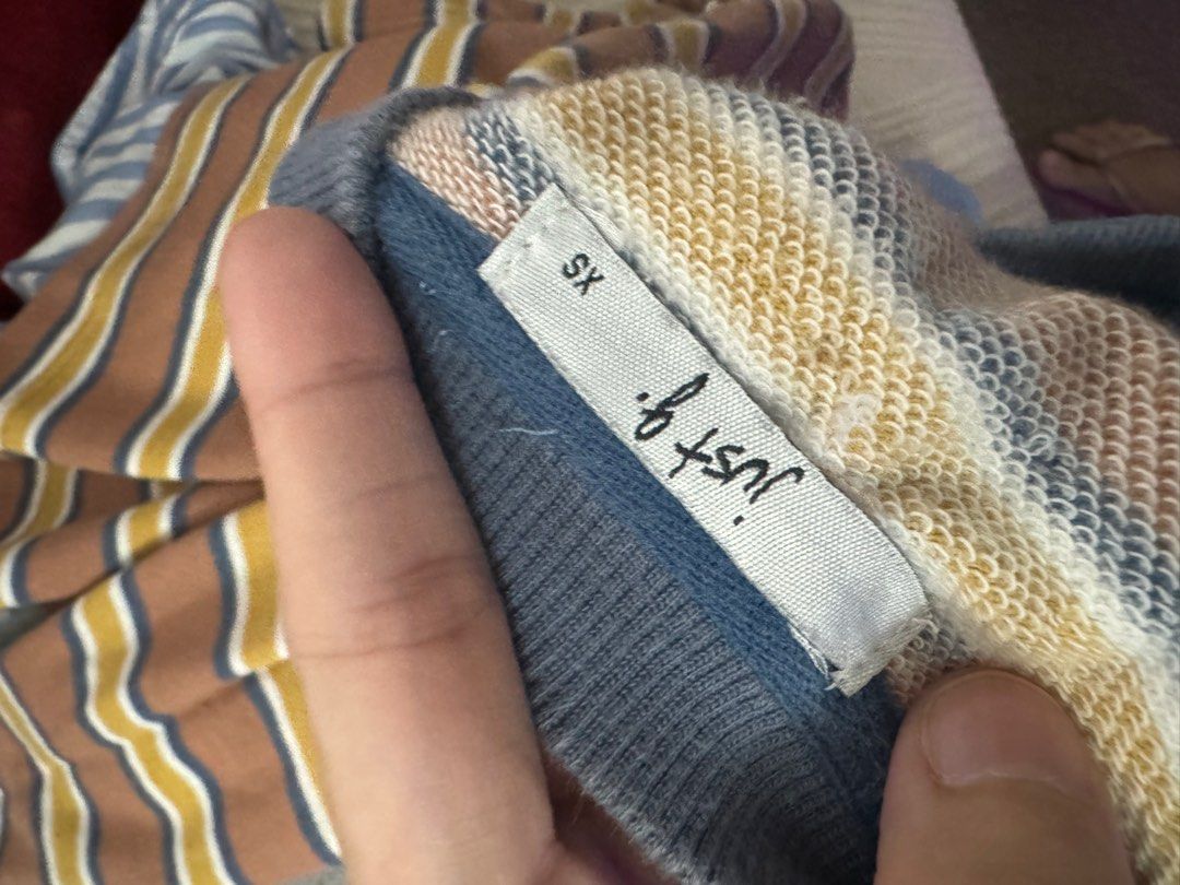 Just G long sleeves top (Category: Longsleeves) located in Quezon City. Submitted by msc30 (Listing ID 1376218457, Image 3). Description: Just G striped top .