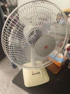 （分類：）位於 。 由 ray889999 提交（商品編號 1376070704，圖片 1）。簡介： 。