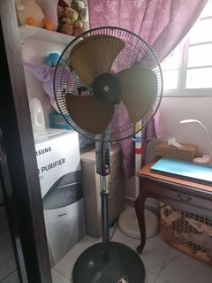 (Category: ) located in . Submitted by adaria15 (Listing ID 1376125883, Image 1). Description: .