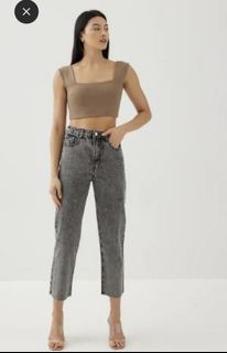 (Category: ) located in . Submitted by prettywardrobe123 (Listing ID 1376084556, Image 1). Description: .
