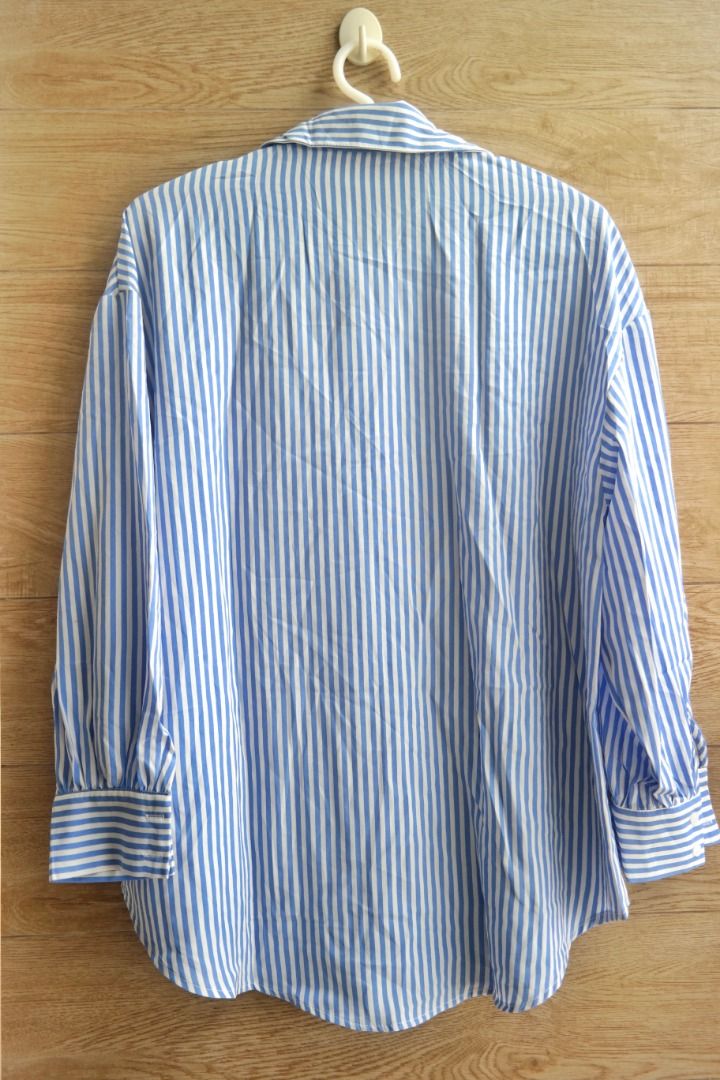 Long Sleeve Stripe Blue Shein (Category: Longsleeves) located in Manila. Submitted by grnickkk (Listing ID 1376035569, Image 3). Description: - 100% New - Shein Brand SHIPPING 🚚 - Lalamove (COD Applicable) - J&T Express - Or your preferred shipping method PM for more details :).