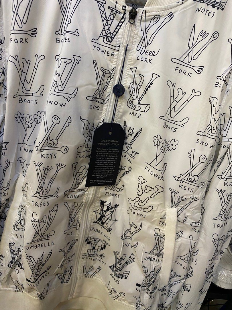 LOUIS VUITTON JACKET (Category: Luxury Apparel) located in Baguio. Submitted by donedeal_2600 (Listing ID 1376140464, Image 2). Description: Dimes: 22x26 Excellent to New condition 10/10 color rate Complete tags with hangtag Check photos for more details.
