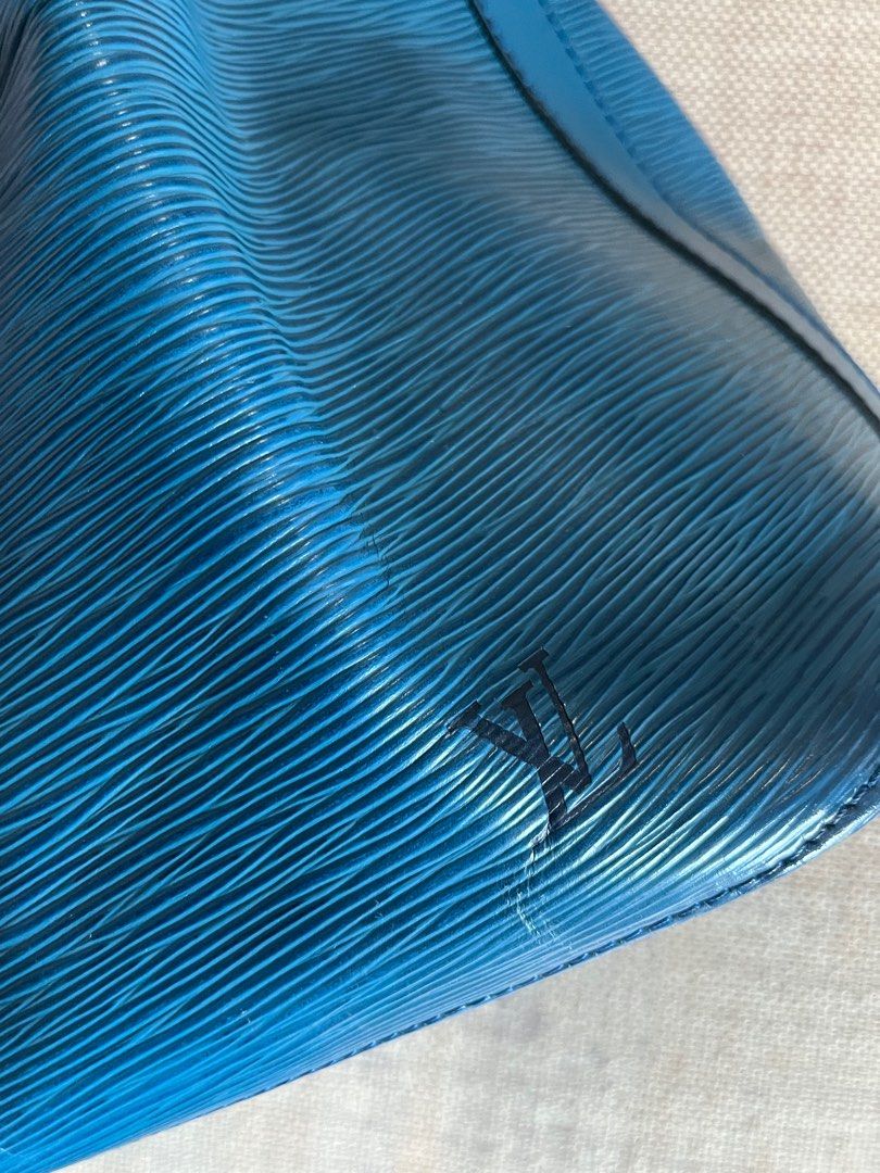 Louis Vuitton Petit Noe Shoulder Bag (Category: Luxury Bags & Wallets) located in Makati City. Submitted by trustmebuythis (Listing ID 1376134109, Image 3). Description: Petit Noe Shoulder Bag Toledo Blue Epi Leather Genuine Comes with generic dust bag Excellent condition RFS: declutter.