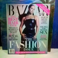 majalah BAZAAR August 2019(import teks english), Buku & Alat Tulis ...