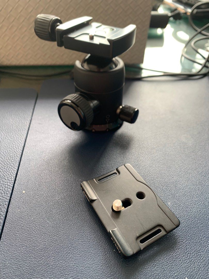 Markins Q Ball Tripod Ball Head with P700U Plate628638356064011128
