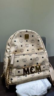 (Category: ) located in . Submitted by shopaholic.k (Listing ID 1376070183, Image 1). Description: .