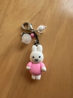 (Category: ) located in . Submitted by stitchchl (Listing ID 1376098448, Image 1). Description: .