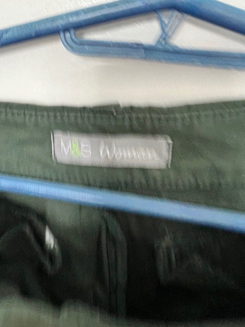 mns women (Category: Jeans) located in Quezon City. Submitted by ayan27 (Listing ID 1376037436, Image 1). Description: bago pa po nakaliitan lanv .
